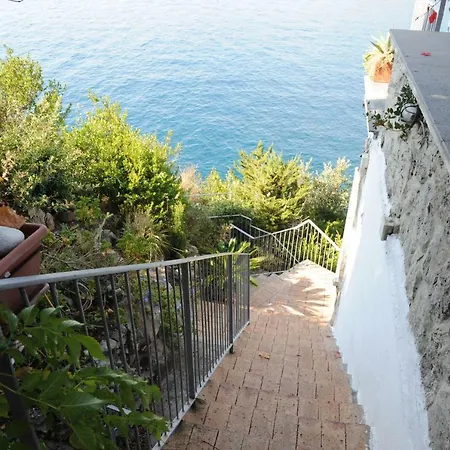 The Cliff Villa *